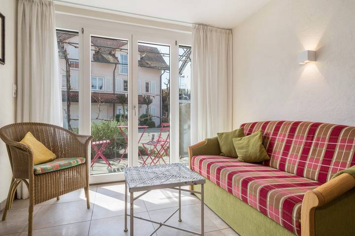 Ganze Wohnung, Apartment „Scheunentor“ mit Gemeinschaftsgarten, Balkon und Wlan in Kippenhausen, Immenstaad am Bodensee