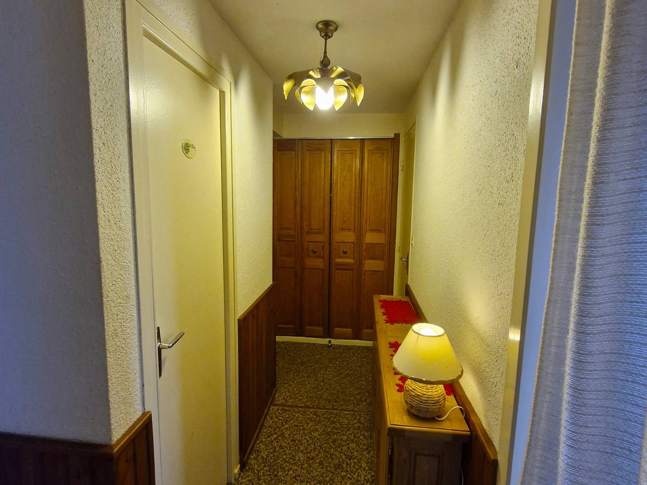 Apartamento entero, Amplio apartamento al pie de pistas en Super Besse in Super Besse, Besse-et-Saint-Anastaise