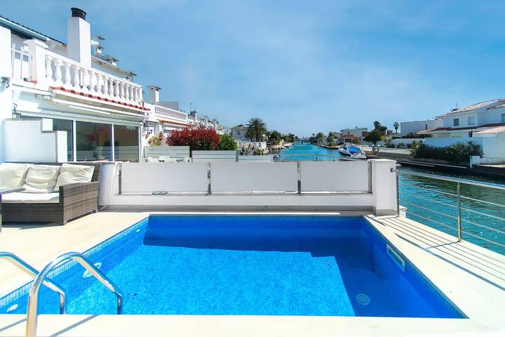 Villa pour 6 personnes, avec terrasse à Empuriabrava