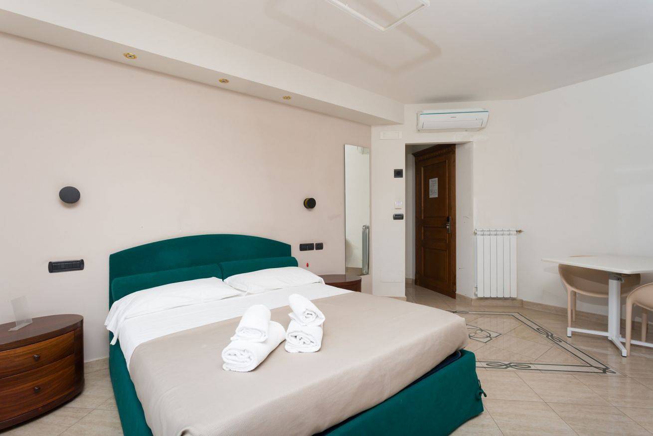 Appartamento intero, Triple G Rooftop 105 By Dimorra in Napoli, Napoli e dintorni