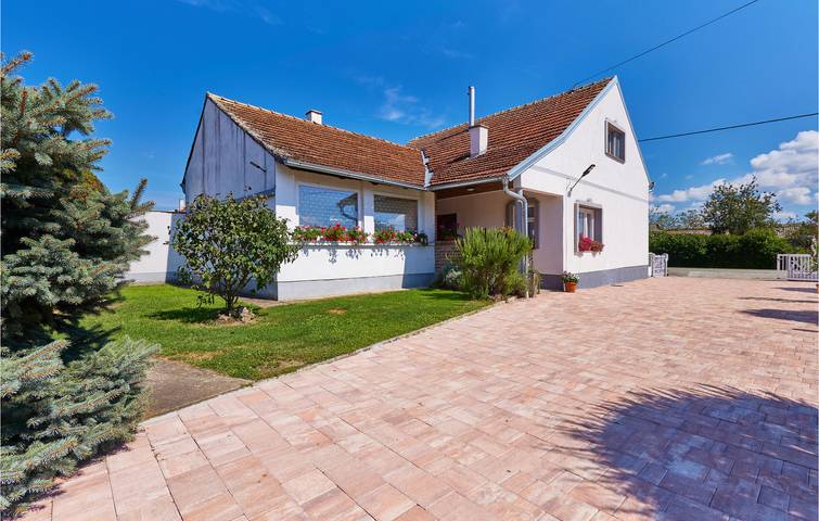 Ferienhaus für 6 Personen, mit Ausblick und Garten sowie Terrasse - 1