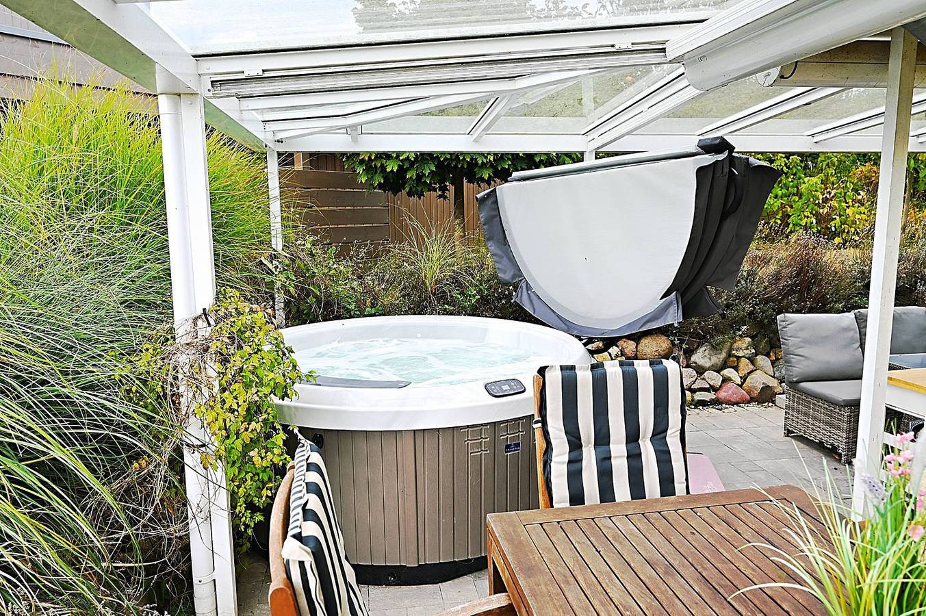 Freistehendes Ferienhaus Kranichhöhe mit Balkon, Terrasse und Whirlpool in Hohwacht in Hohwacht, Hohwachter Bucht