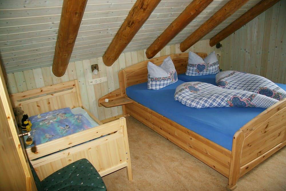 Gemütliches Holzblockbohlen Ferienhaus mit Kamin und Sauna im Vogtland in Mühlental, Chemnitz und Umgebung