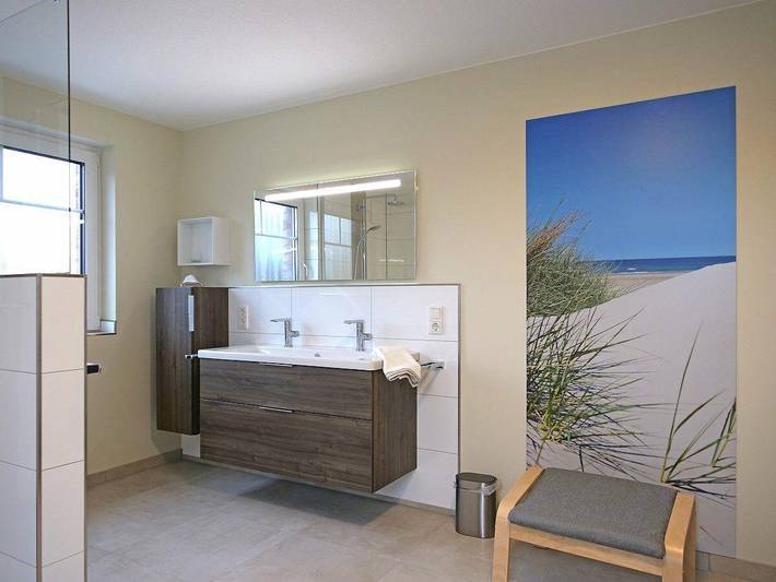 Ferienhaus für 9 Personen, mit Garten und Whirlpool sowie Terrasse und Sauna in Butjadingen - 4