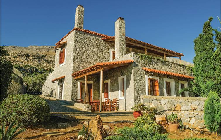 Casa vacanza per 10 persone, con Terrazza e Giardino a Creta