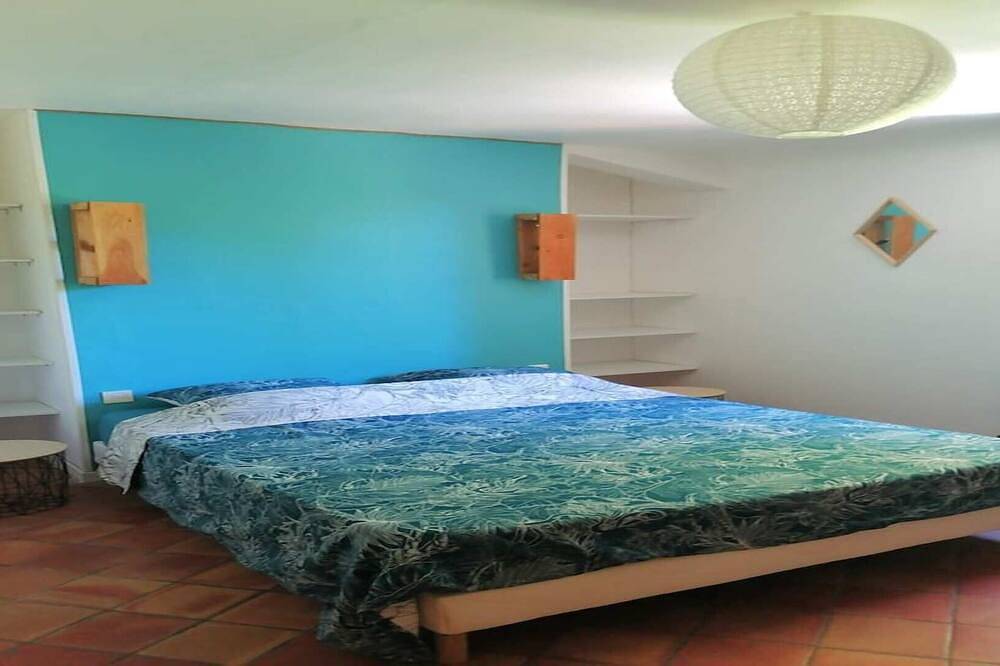 Appartement entier, Gîte du lavoir in Châteauneuf-Val-Saint-Donat, Région de Forcalquier