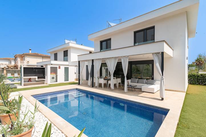 Villa mit pool für 7 Personen, mit Balkon und Terrasse sowie Garten und Seeblick in Playa de Muro