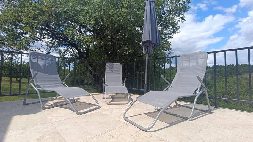 Location de vacances pour 6 personnes, avec jardin et vue à Villesèque - 2