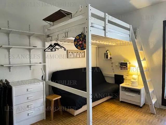 Ganzes Studio, Studio-Kabine mit Balkon in der Nähe von Geschäften in Les Angles, Parc naturel régional des Pyrénées catalanes