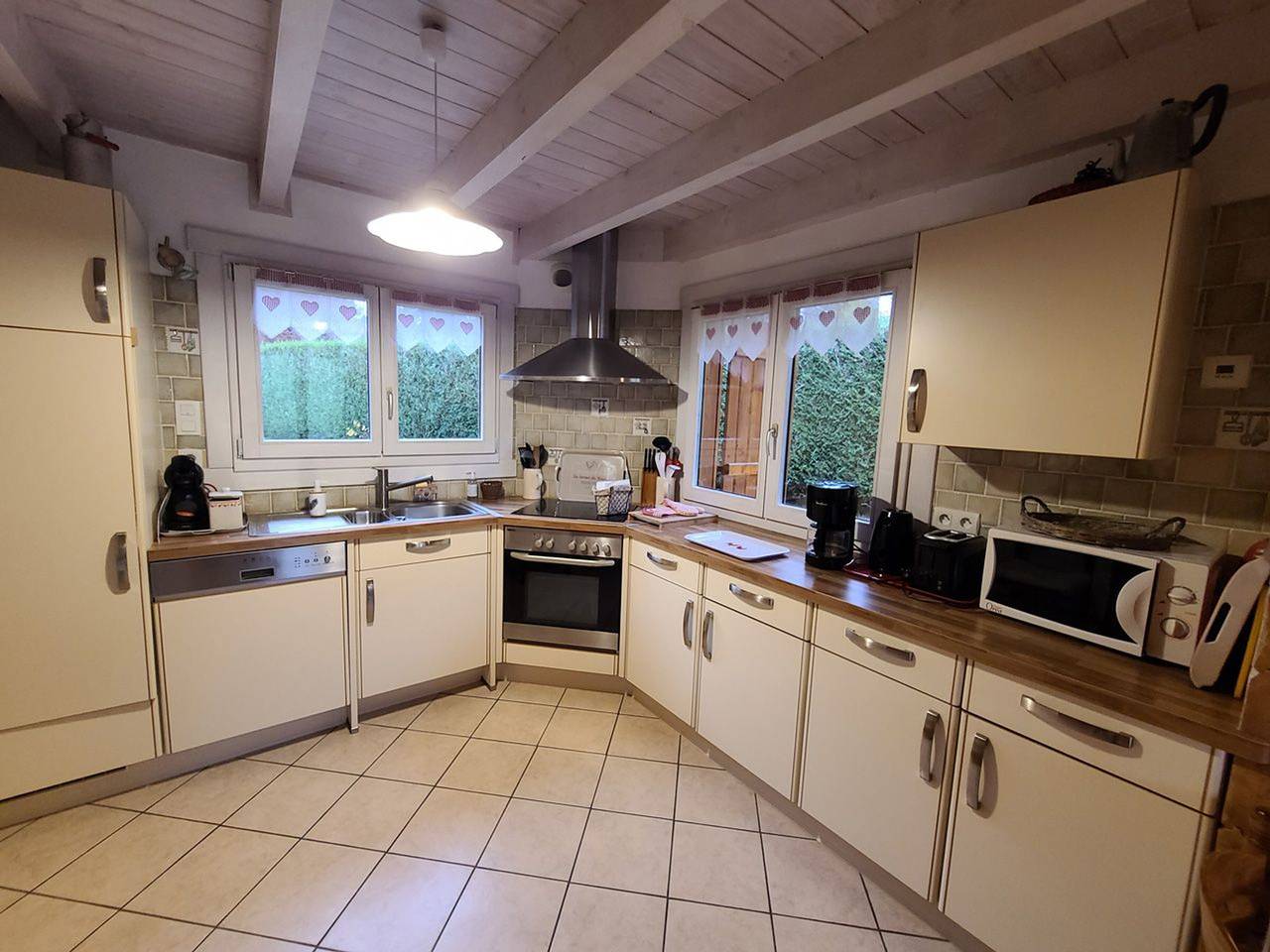 Luxury Chalet with Sauna, Wifi, Private Terrace & Garden Near Vosges Mountains in Saint-Nabord, Épinal en omgeving