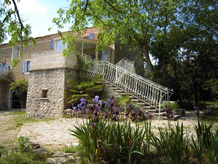 Location de vacances pour 6 personnes, avec vue ainsi que piscine et jardin à Notre-Dame-de-Londres - 2