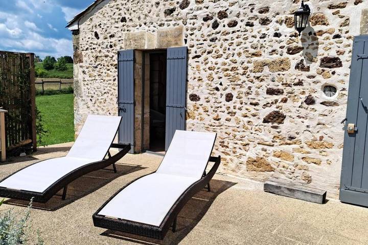 Location de vacances pour 8 personnes, avec terrasse et jardin à Beaumont-du-Périgord - 4