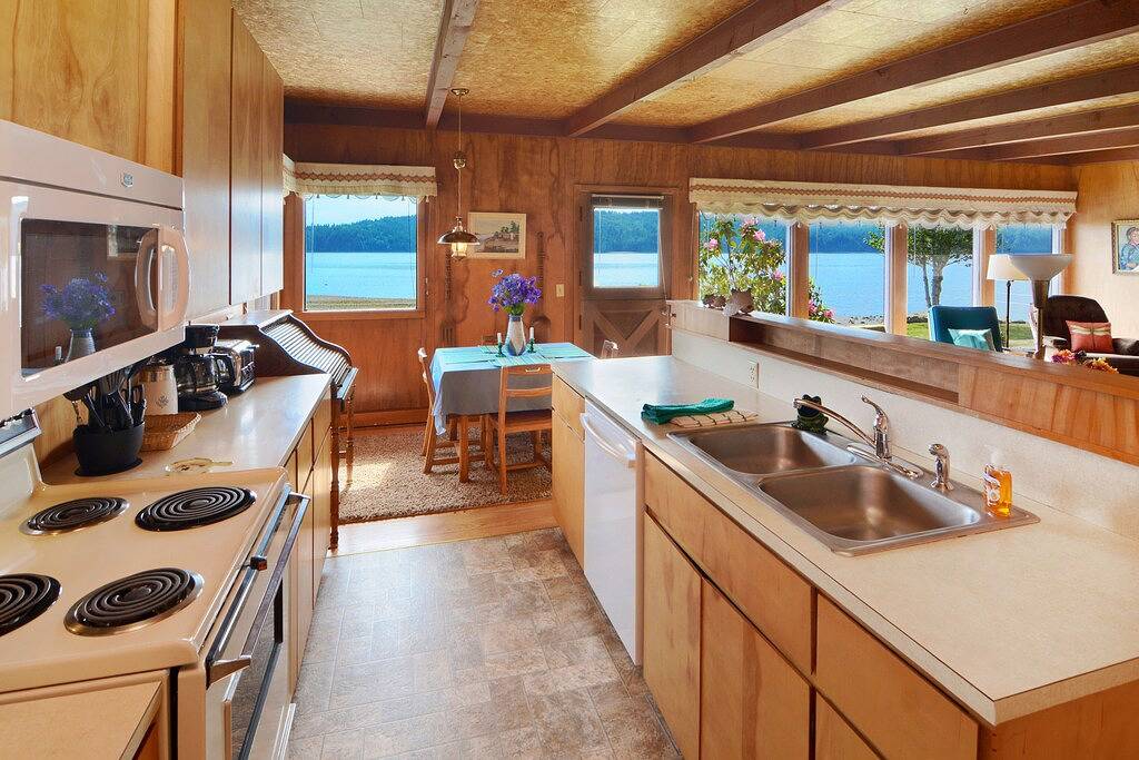 Vacation House for 5 Guests in Puget Sound, Hood Canal