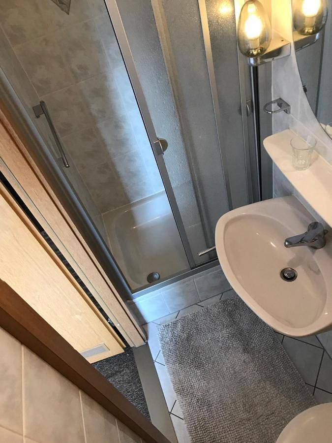 Double Room with Private Bathroom in Ziegelhausen (Heidelberg), Heidelberg