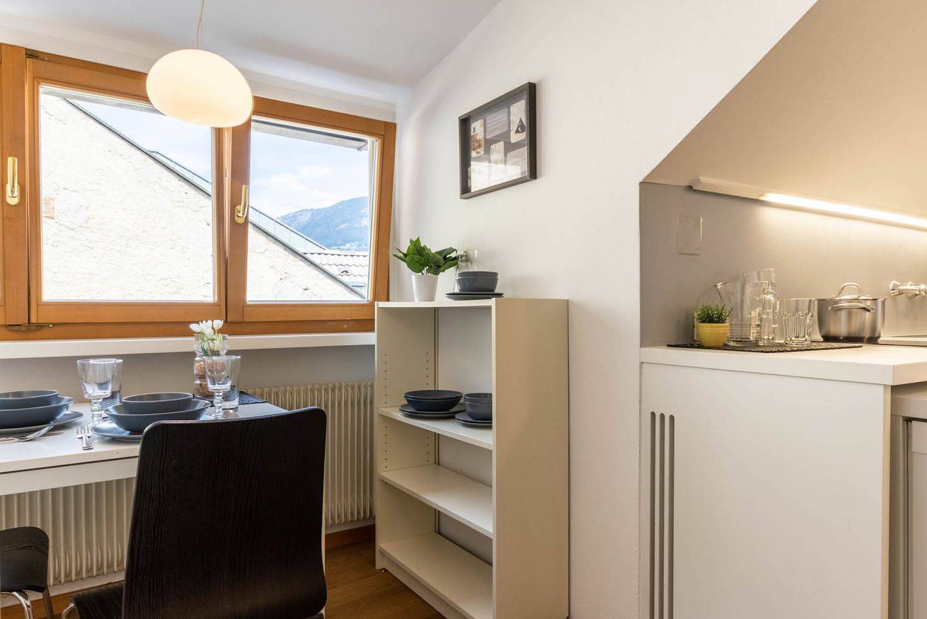 Ganze Wohnung, Central Attic mit Stadtblick + privatem Parkplatz in Bruneck, Östliche Dolomiten