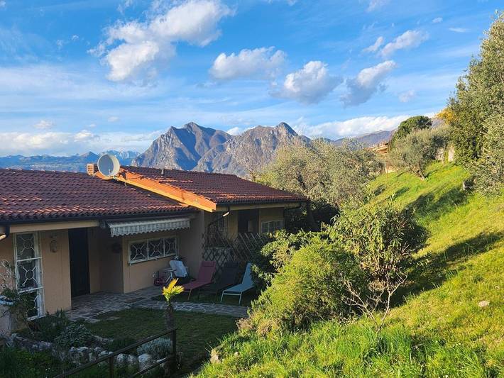 Location de vacances pour 5 personnes, avec vue sur le lac et jardin, animaux acceptés à Monte Isola - 4