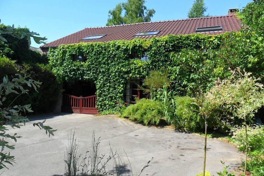 Gîte: 'Le pré du Roi', 3 Ohren, Baby-Zärtlichkeitslabel. Ruhig und grün. in Florennes, Region Namur