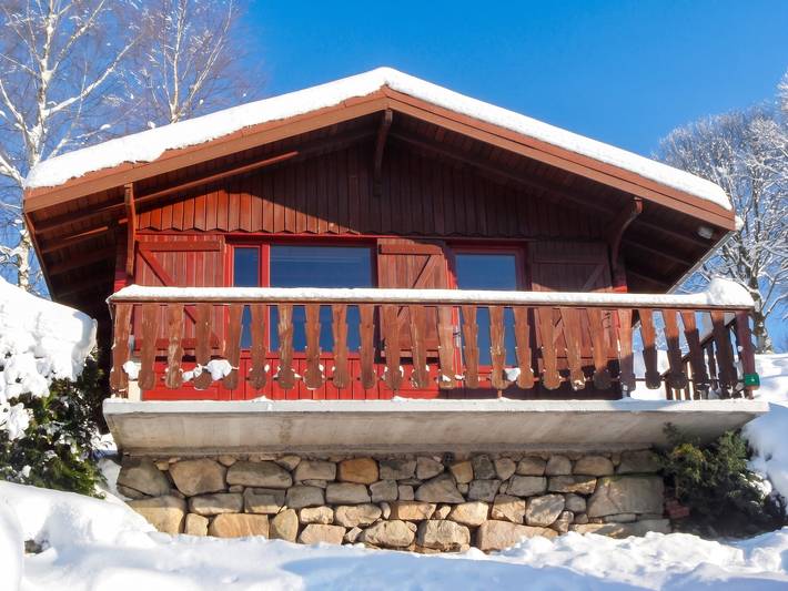 Charmantes Chalet in Le Tholy mit Gemeinschaftspool in Le Tholy, Épinal und Umgebung