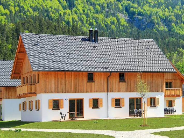 Hütte für 6 Personen, mit Garten und Balkon sowie Pool und Sauna, kinderfreundlich in Obertraun