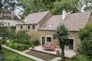 Gîte pour 15 personnes, avec jardin et terrasse à Chailly-sur-Armançon