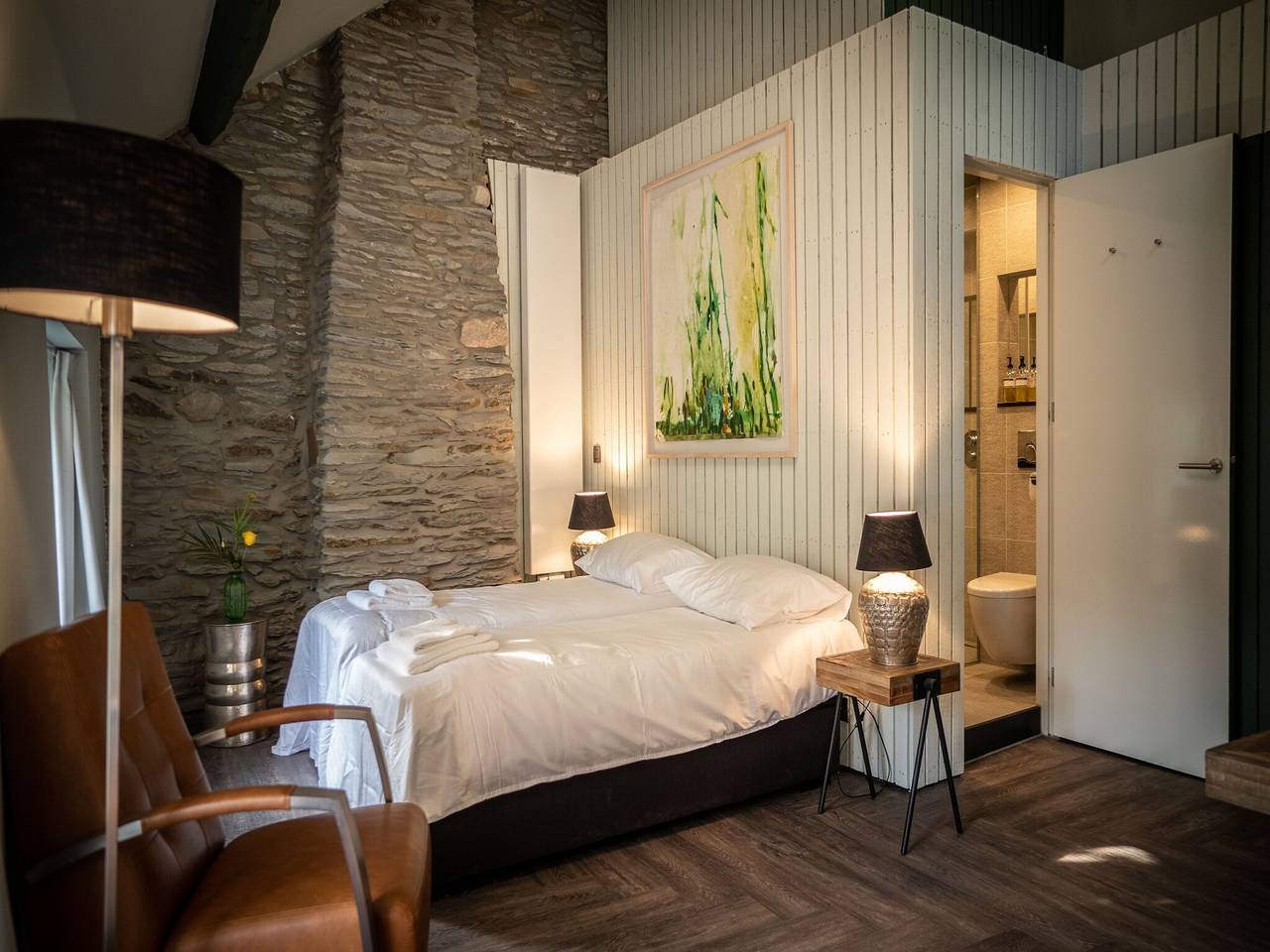 Imposing Holiday Home in Vielsalm with Recreation Room & Tennis Court in Vielsalm, Bastogne