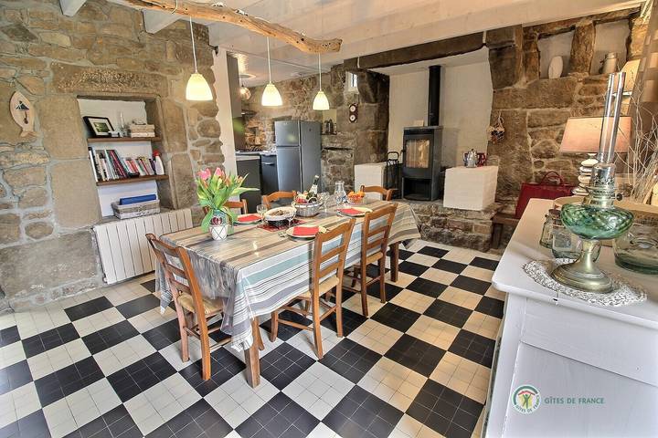 Gîte pour 2 personnes, avec terrasse et jardin à Trébeurden - 3