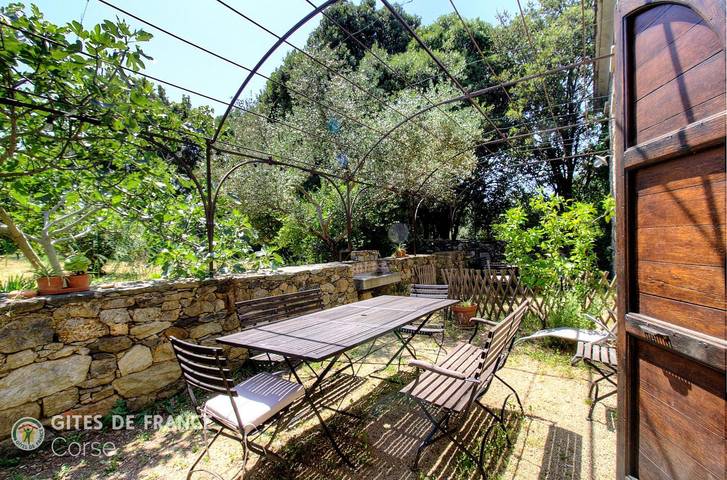 Gîte pour 4 personnes, avec Terrasse ainsi que Jardin et Vue à Patrimonio - 2
