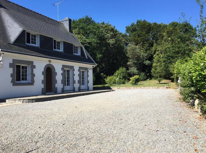 Gîte pour 4 personnes, avec terrasse et jardin à Clohars-Fouesnant