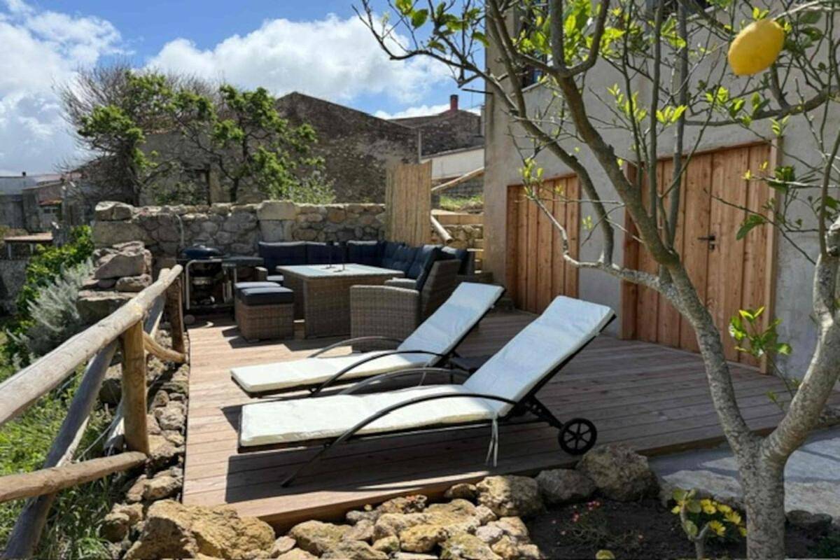 Three-Bedroom Holiday Home in Magomadas, Planargia
