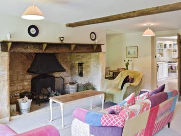 Log Cabin for 4 People in Chipping Campden, The Cotswolds, Photo 1