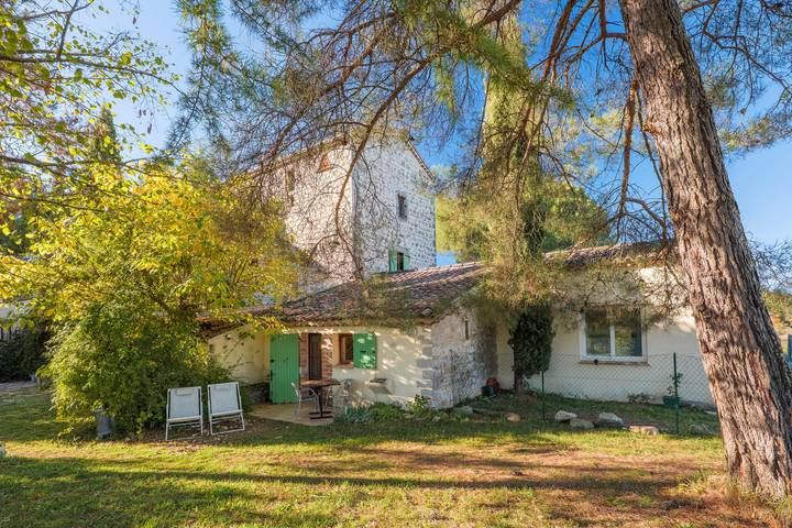 Maison d’hôte pour 2 personnes, avec jardin à Banne