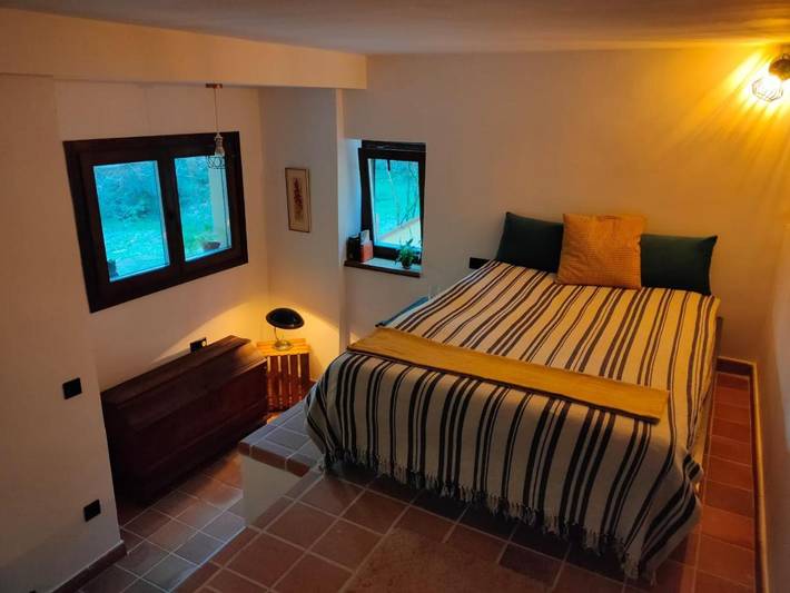 Gîte pour 3 personnes, avec vue ainsi que jardin et terrasse, animaux acceptés à Montseny - 4