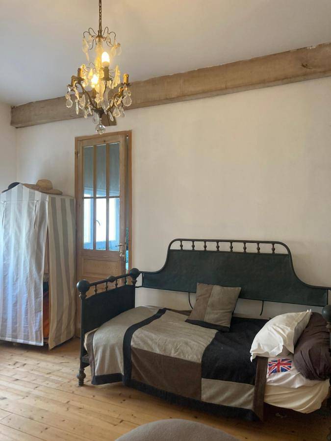 Maison de campagne pour 2 personnes, avec terrasse et jardin ainsi que piscine et vue à Saint-Caprais-de-Bordeaux - 3