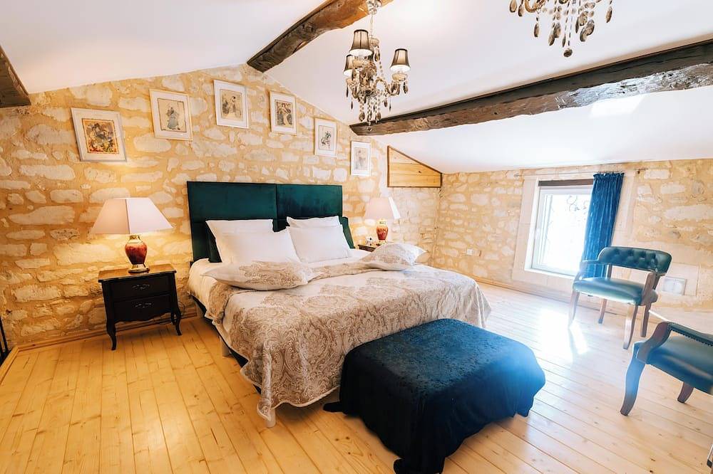 Domaine Entier de charme Sud-Ouest: Quiet heated swimming pool near Bordeaux 14 people in Saint-Gervais (Gironde), Blaye region