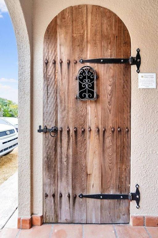 Luxury Villa \"Lighthouse\" Across from the Beach in Sanibel, Sanibel Island