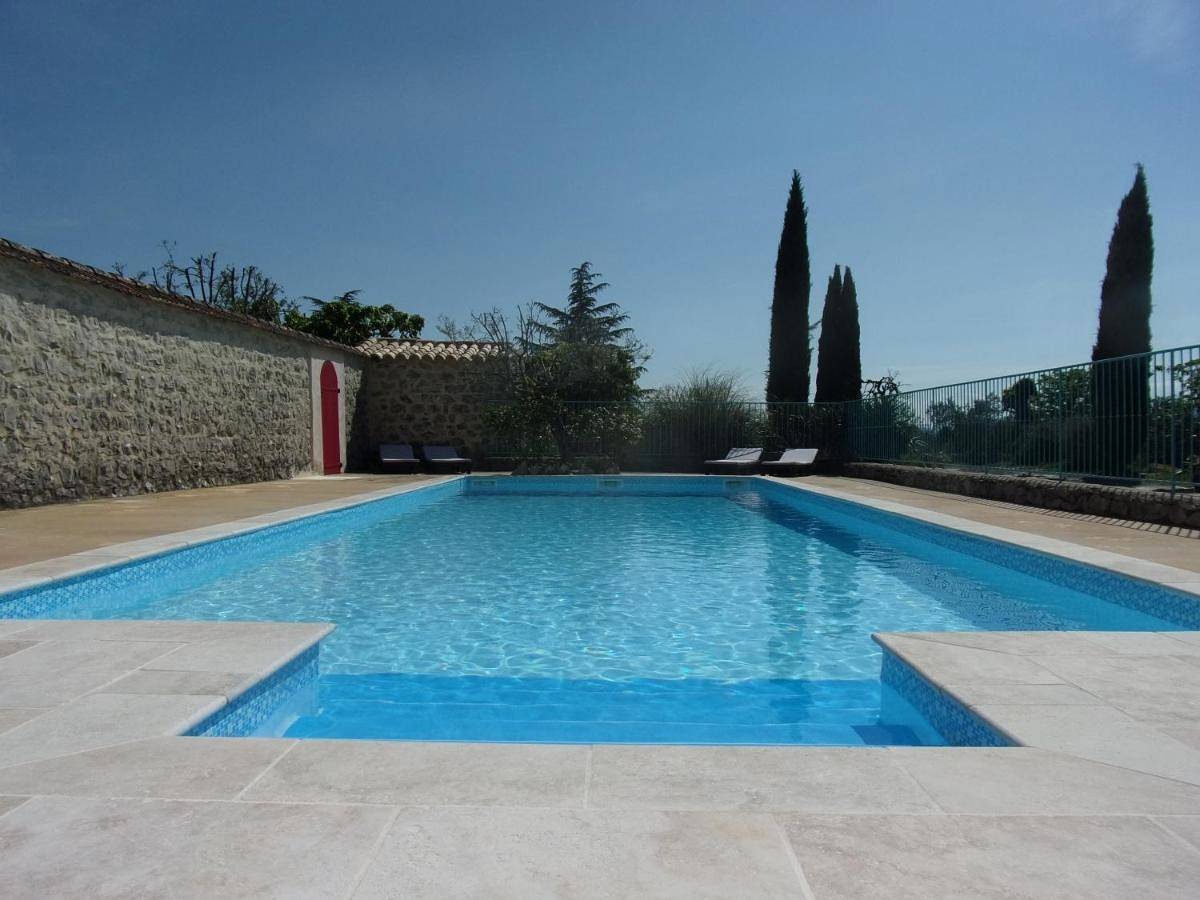 Gîte L'Escoussou 6p, 4ch, 120m2, charme et nature, piscine chauffée, sud Ardèche in Joyeuse, Ardèche