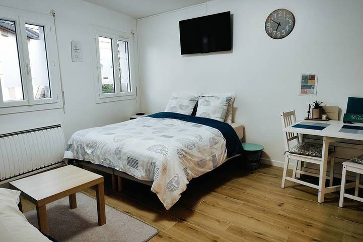 Apartamento entero, Studio Neuf Parking Securise Direct Cdg Paris Centre Parcexpo Villepinte & Arena in Tremblay-en-France, Sena-Saint Denis