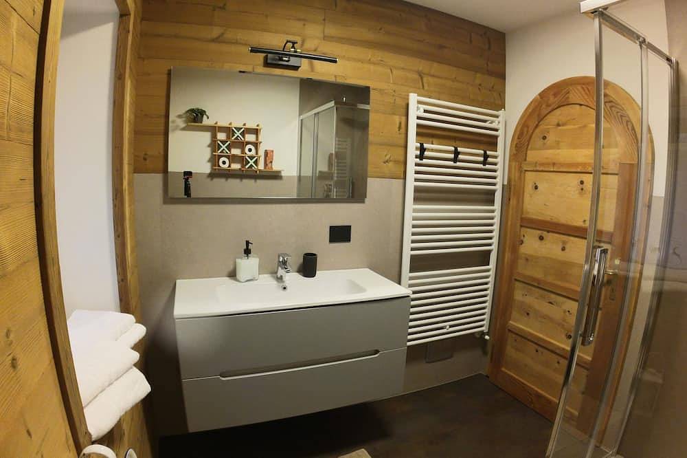 Apartamento entero, Chalet Peter Serrada, a few meters from the slopes, in villa surrounded by forest in Folgaria, Alpe Cimbra