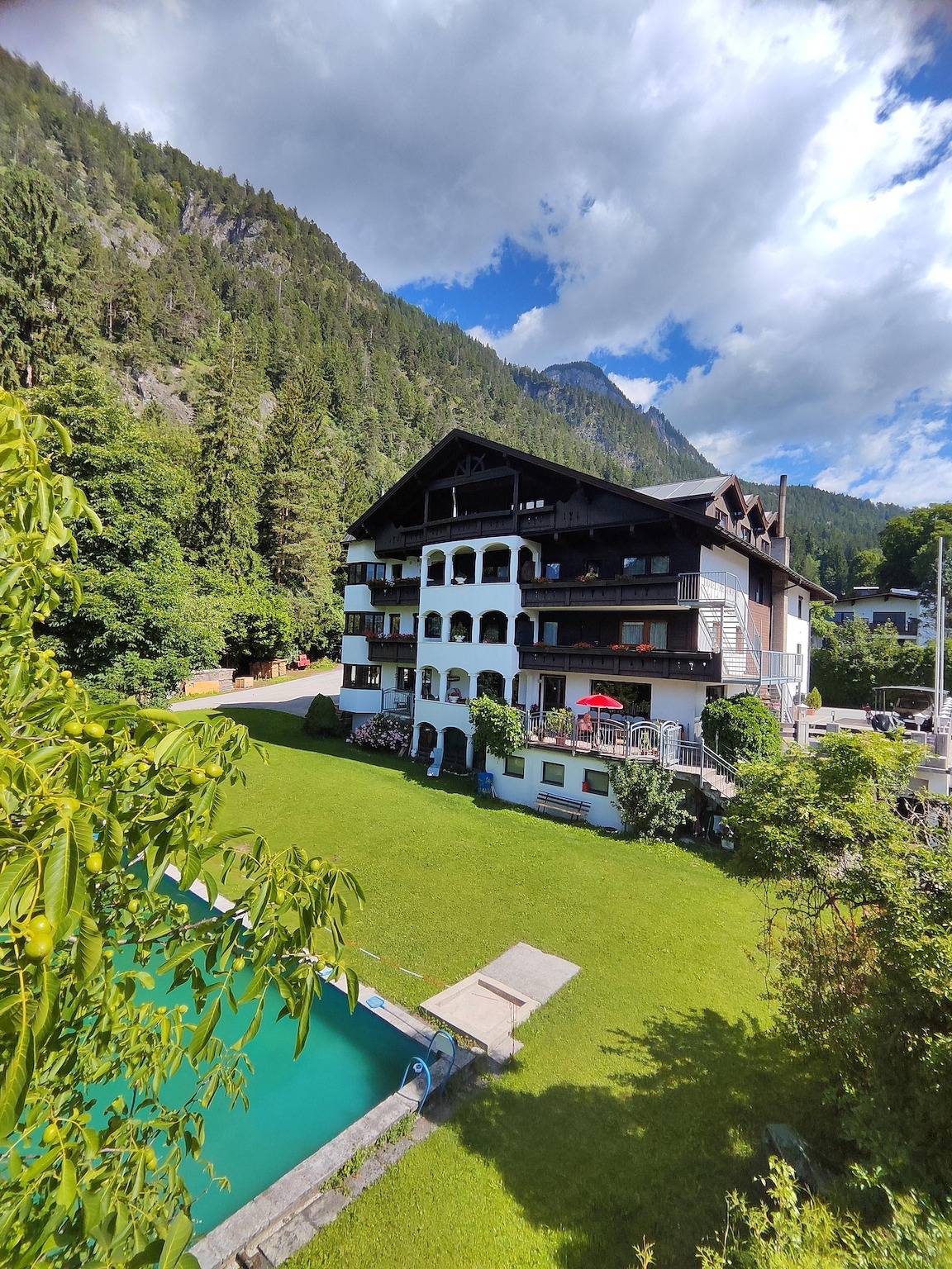 Dreibettzimmer, Dusche, Wc, gartenseitig in Münster (Tirol), Kaisergebirge