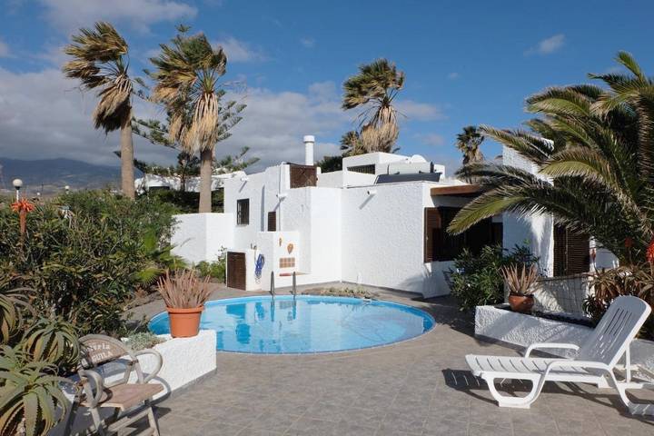 Chalet voor 4 personen, with zwembad and tuin as well as uitzicht, met huisdier in Zuid Tenerife