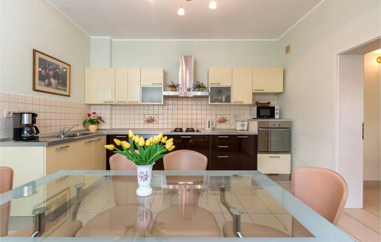 Ferienhaus für 8 Personen, mit Terrasse in Pula - 4