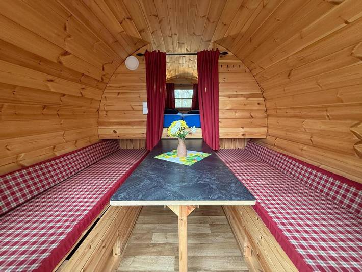 Bungalow für 4 Personen, mit Terrasse und Seeblick sowie Ausblick