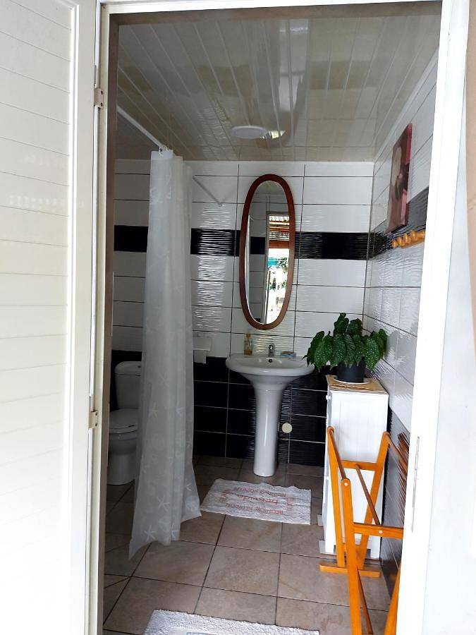 Gîte pour 2 personnes, avec vue ainsi que jardin et terrasse à Salazie - 3