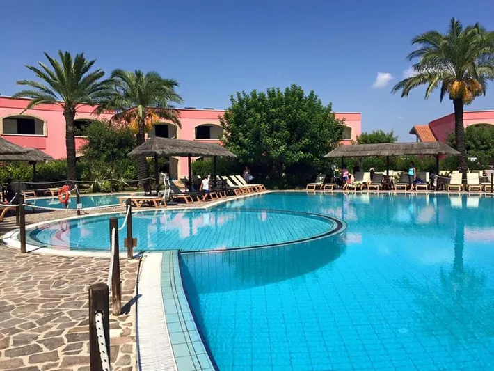 Ferienpark für 4 Personen, mit Pool und Garten, kinderfreundlich - 1