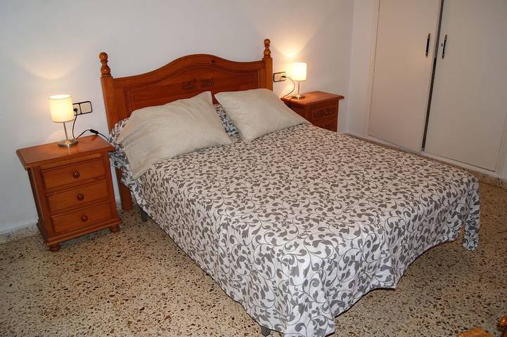 Appartement entier, Playa Delicias, situé à côté du club nautique à 8 km du centre d'Águilas. Wifi in Playa de la Colonia (Águilas), Águilas