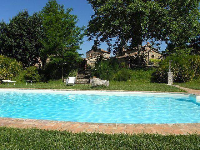 Ganze Ferienwohnung, Ferienwohnung mit hoher Decke in der Wohnküche und eigener Laube in Monteleone d'Orvieto, Perugia Provinz