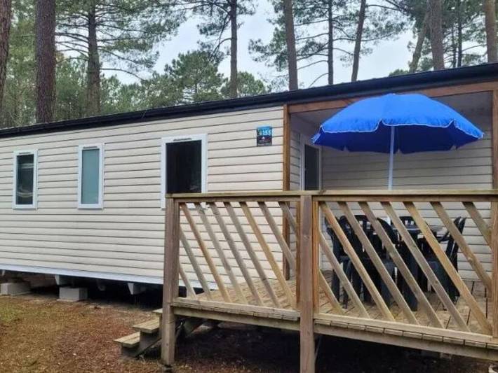 Mobil home pour 6 personnes, avec terrasse et piscine, animaux acceptés à Messanges