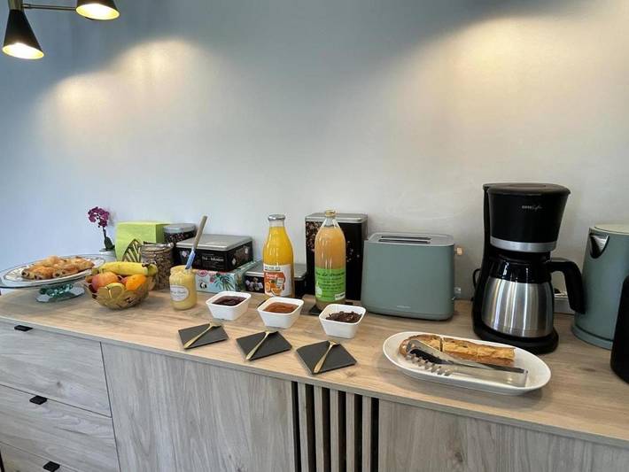 Location de vacances pour 2 personnes, avec vue ainsi que jardin et piscine à Bréhémont - 2