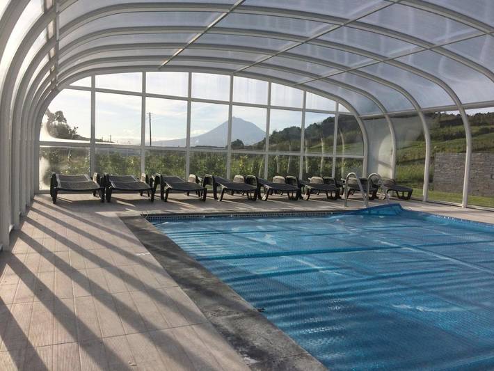 Gîte pour 6 personnes, avec vue ainsi que jardin et piscine dans Faial - 4