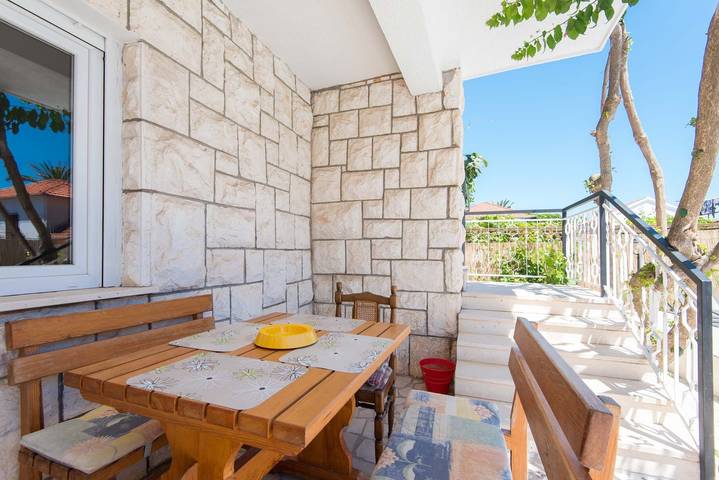 Ferienhaus für 13 Personen, mit Balkon und Terrasse sowie Garten und Ausblick auf Peljesac - 4